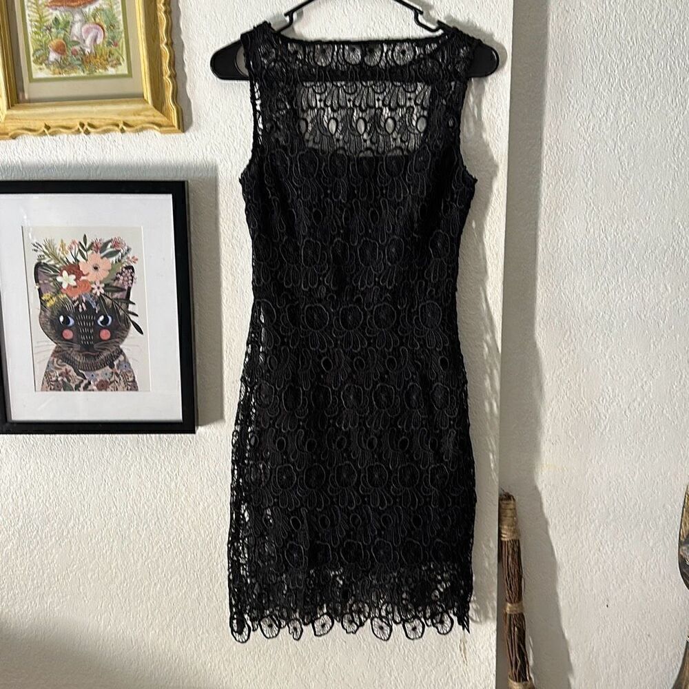 BB Dakota Size 2 Full Crochet Lace Dress